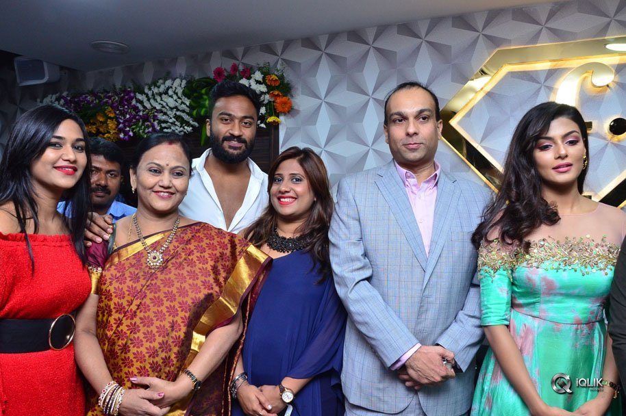 Fashion-Designer-Movie-Team-Launches-F-Salon-at-Jubilee-Hills